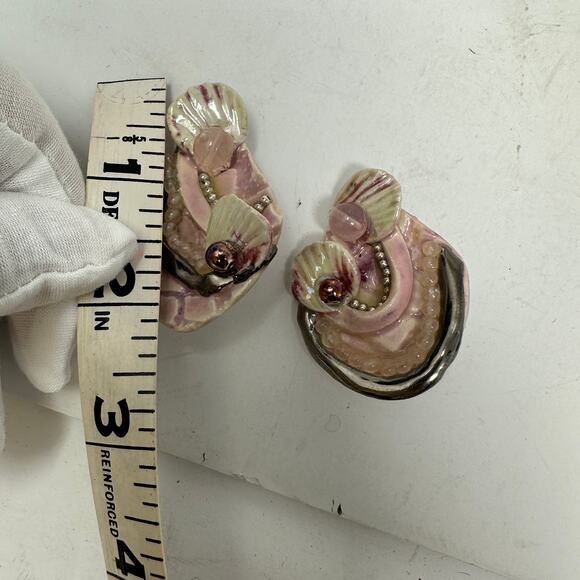Vintage Fired Fantasies Clay Shell Earrings With Rhinestone Accents Pink Clip On - Picture 5 of 5
